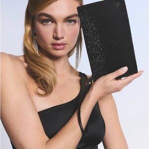 VICTORIA’S SECRET | Diamanté Shine Large Pouch Wristlet | NWT